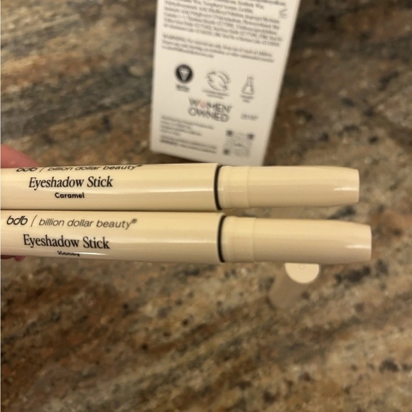 bdb Billion Dollar Beauty Eyeshadow Stick Duo- Caramel & Honey Brand New Only 2 - Picture 8 of 11